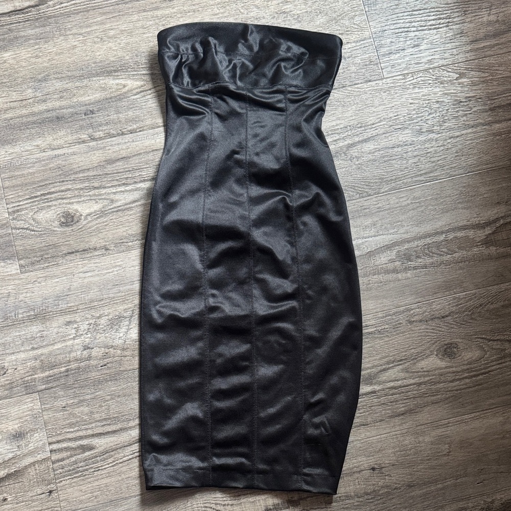 ✨ AX Armani Exchange Black Sleek Curvy Strapless Bodycon Dress – XS Preowned ✨
